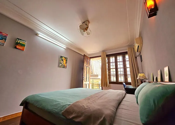 Rainbow Homestay - No 8 Alley 18B Tong Dan